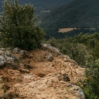 Photo de France - Le Cirque de Mourèze et le Lac du Salagou